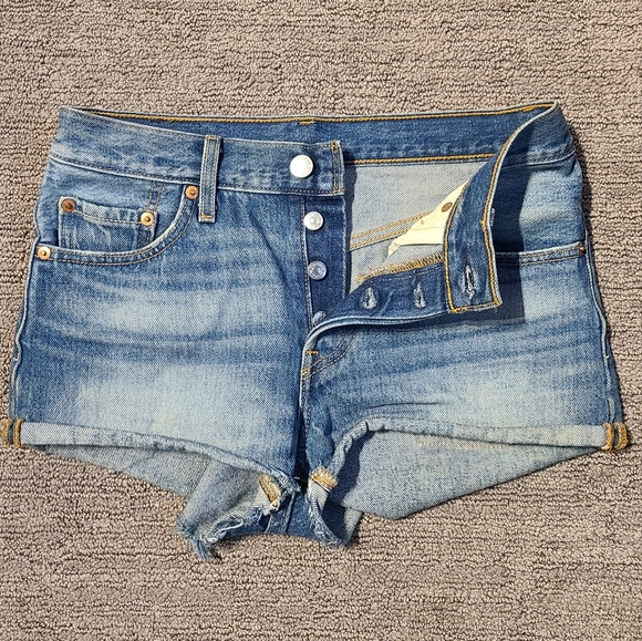 Levi's 501 Demin Shorts - Picture 2 of 5